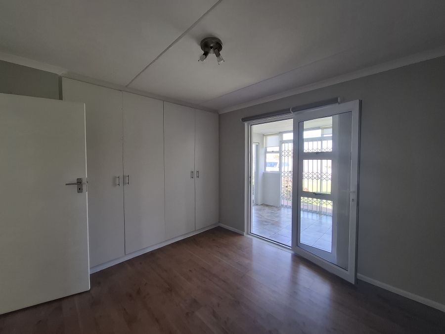 To Let 2 Bedroom Property for Rent in Bloubergstrand Western Cape